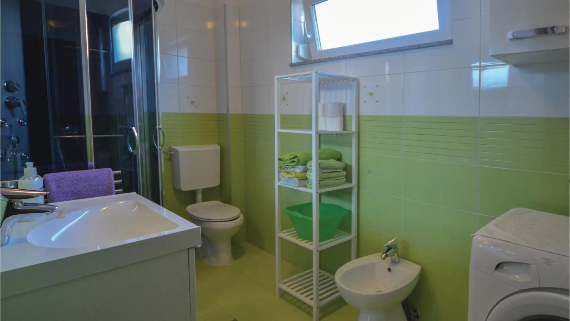 Lovely Home In Kanfanar With Kitchen Tatil Evi