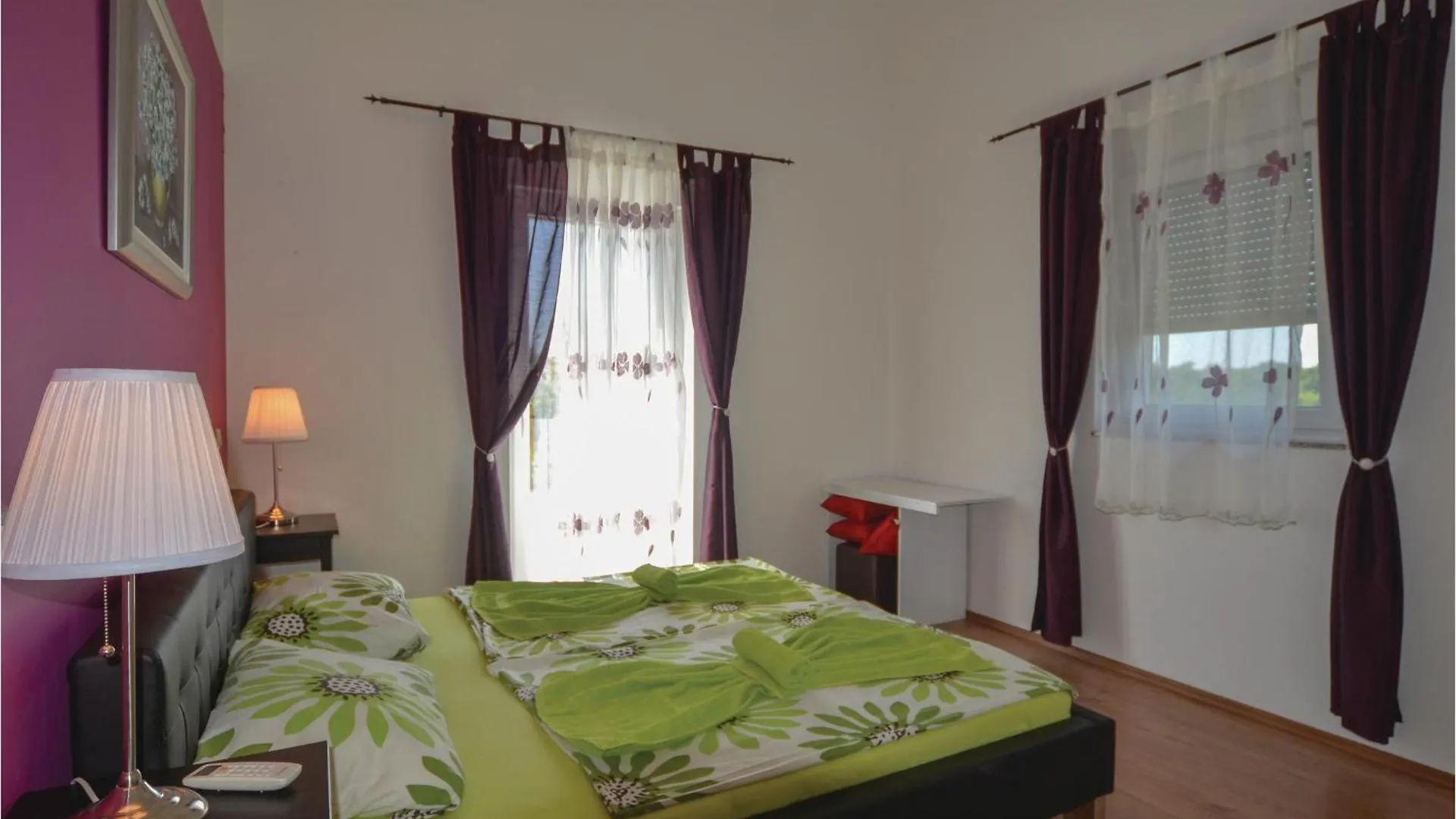 Lovely Home In Kanfanar With Kitchen 0*,